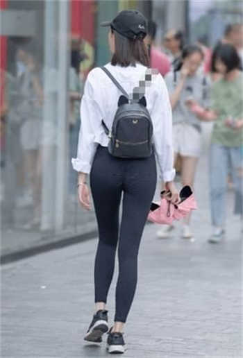 女士站立小便器恶心