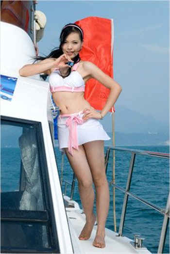 女士站立小便器恶心