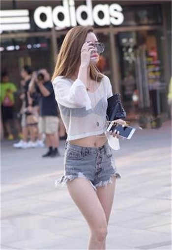 女士站立小便器恶心