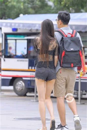 黄黄的书小说