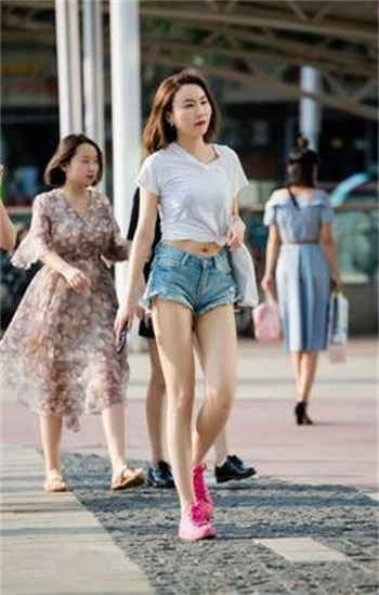 羞辱尤娜视频