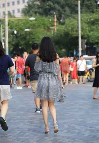 又黄又爽视频