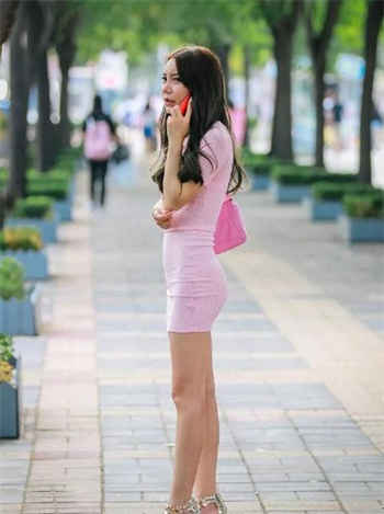 沦为母畜的校花女友