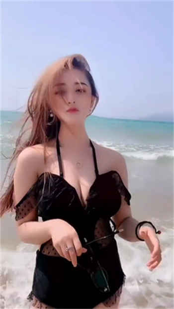 老婆在长途卧铺客车上