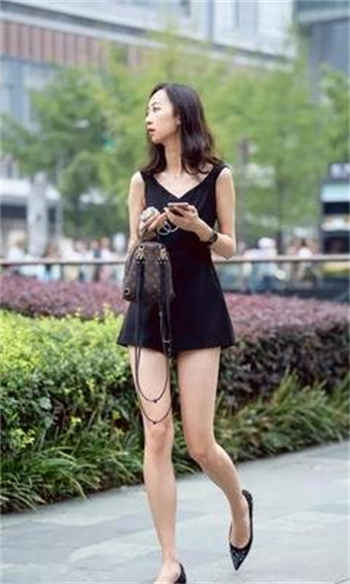 萝球社的女主叫什么
