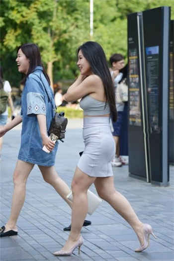 霍斯琛容颜张梦瑶