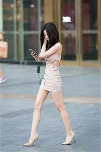 湖北光头父亲和女儿监控
