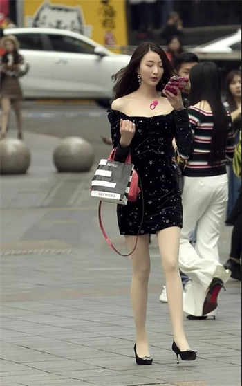 美女131学生装