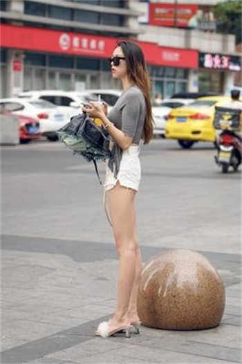 公共女澡堂图片