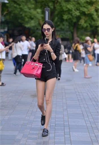 直播间美女大秀色