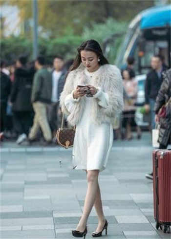 萌白酱金丝黑色旗袍m3u8