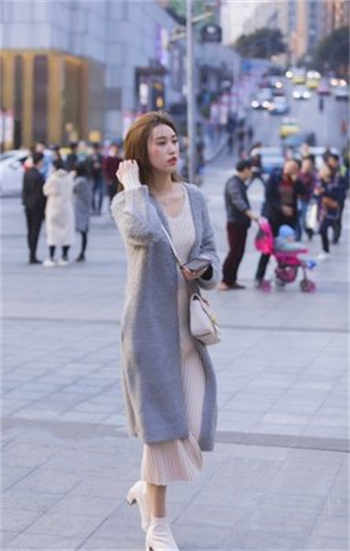 留守妇女与狗图片大全