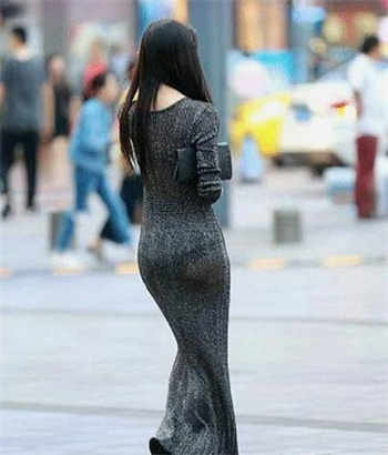双腿打开绑在刑架惩罚