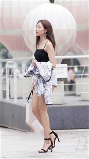 家庭主妇和快递员